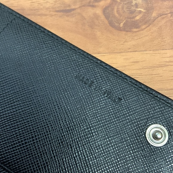 Authentic Prada Large Saffiano Leather Wallet - Picture 8 of 16